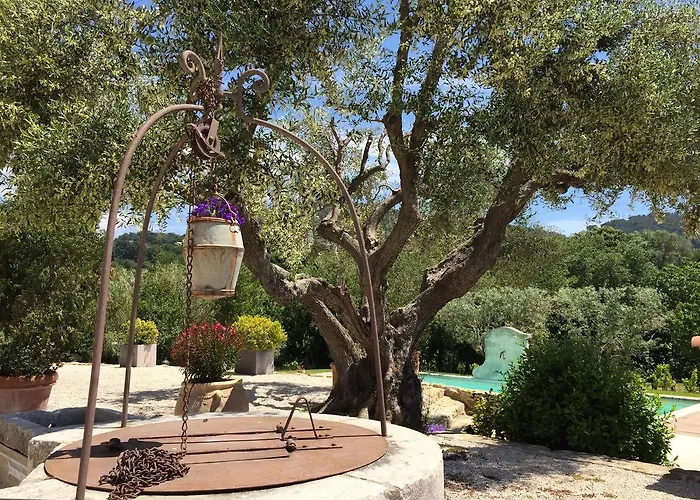 Bastide De Fontvieille