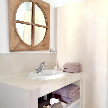 Bed & Breakfast Bastide De Fontvieille 4*