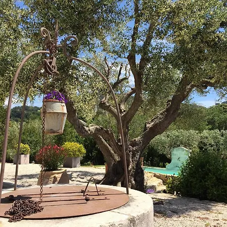 Bastide De Fontvieille