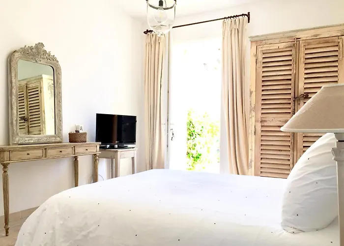 Bastide De Fontvieille 4* Сен-Сир-сюр-Мер