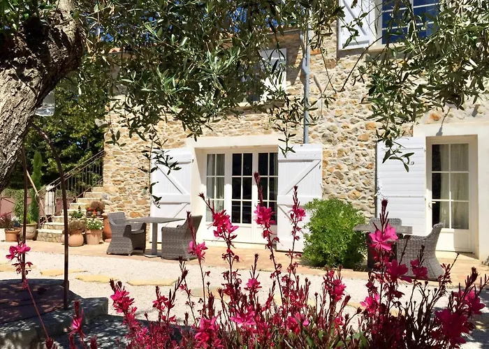 Bastide De Fontvieille 4*